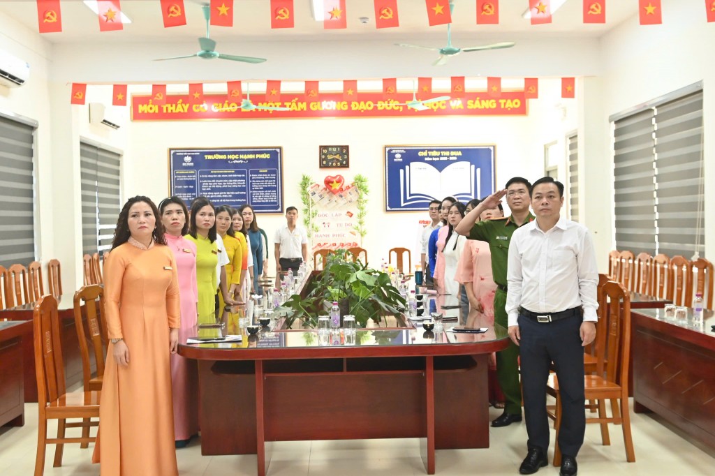 Học sinh Bát Tràng rộn ràng đón chào năm học mới 2025 - 2026 Học sinh Bát Tràng rộn ràng đón chào năm học mới 2025 - 2026