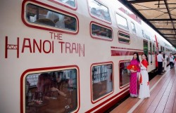 Tàu du lịch "Hà Nội 5 cửa ô" - Nơi du khách có thể chạm vào di sản