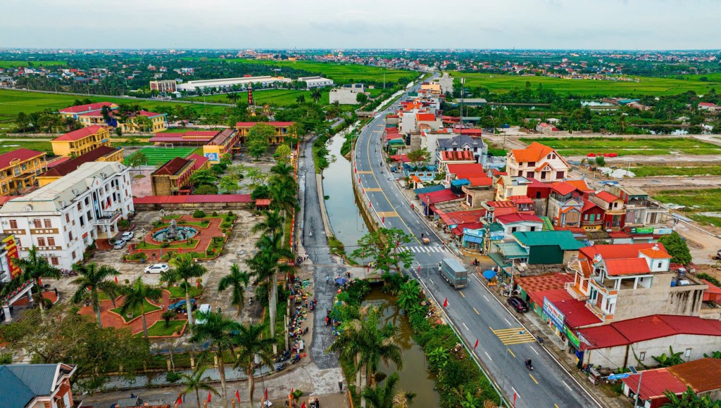 Đường huyện ĐH02 thúc đẩy kết nối, phát triển kinh tế Đường huyện ĐH02 thúc đẩy kết nối, phát triển kinh tế