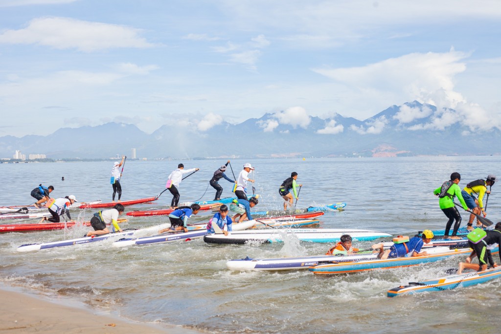 Đà Nẵng với điều kiện tự nhiên thuận lợi đã được Liên đoàn Đua thuyền Việt Nam lựa chọn hướng tới mục tiêu hình thành trung tâm đào tạo thể thao biển quốc gia (Ảnh Đ.Minh)