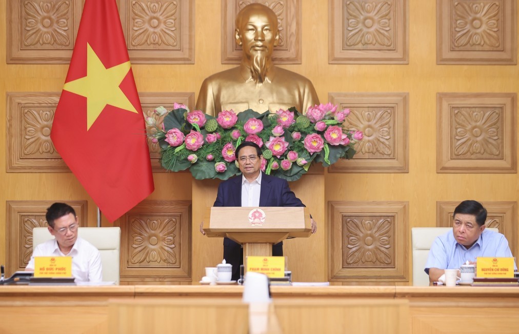 Đẩy mạnh sản xuất, kinh doanh trong nước, tăng sức cạnh tranh của hàng hoá