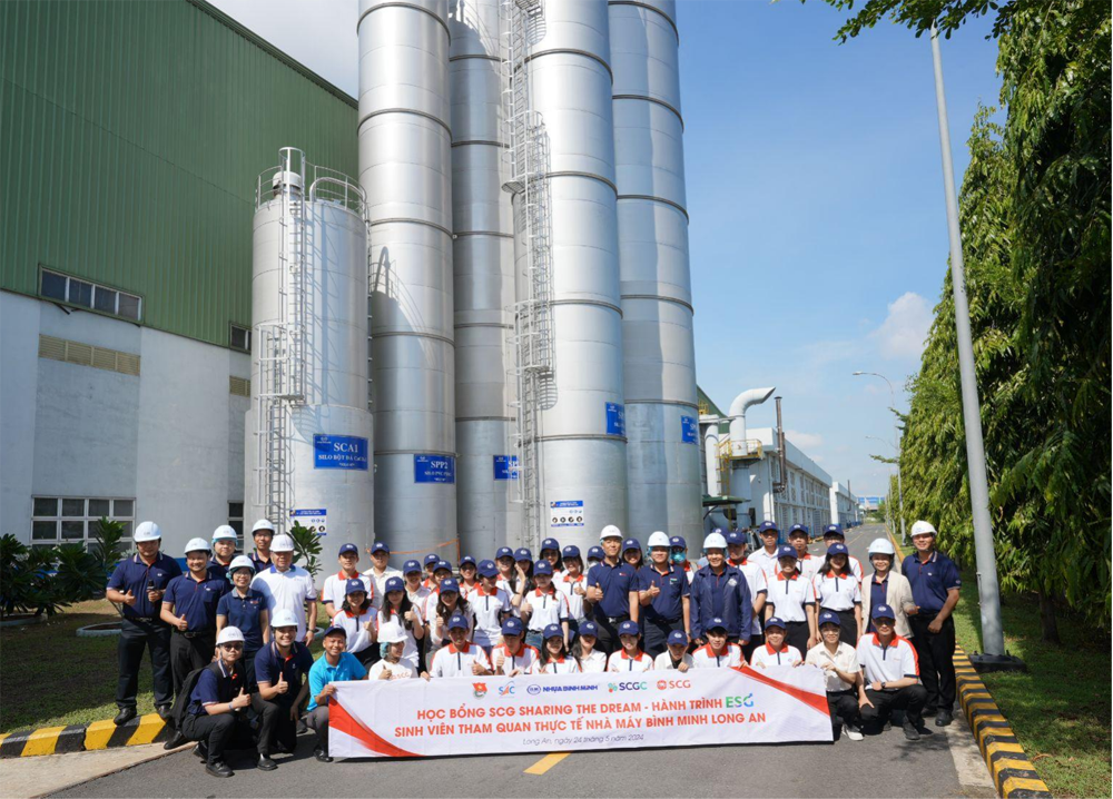 Không chỉ hỗ trợ tài chính, học bổng SCG Sharing the Dream còn bổ sung nhiều hoạt động tích hợp nhằm trang bị kiến thức và kỹ năng cho sinh viên.