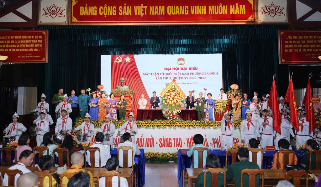 Xây dựng phường Ba Đình đoàn kết, thân thiện, giàu bản sắc văn hóa Xây dựng phường Ba Đình đoàn kết, thân thiện, giàu bản sắc văn hóa