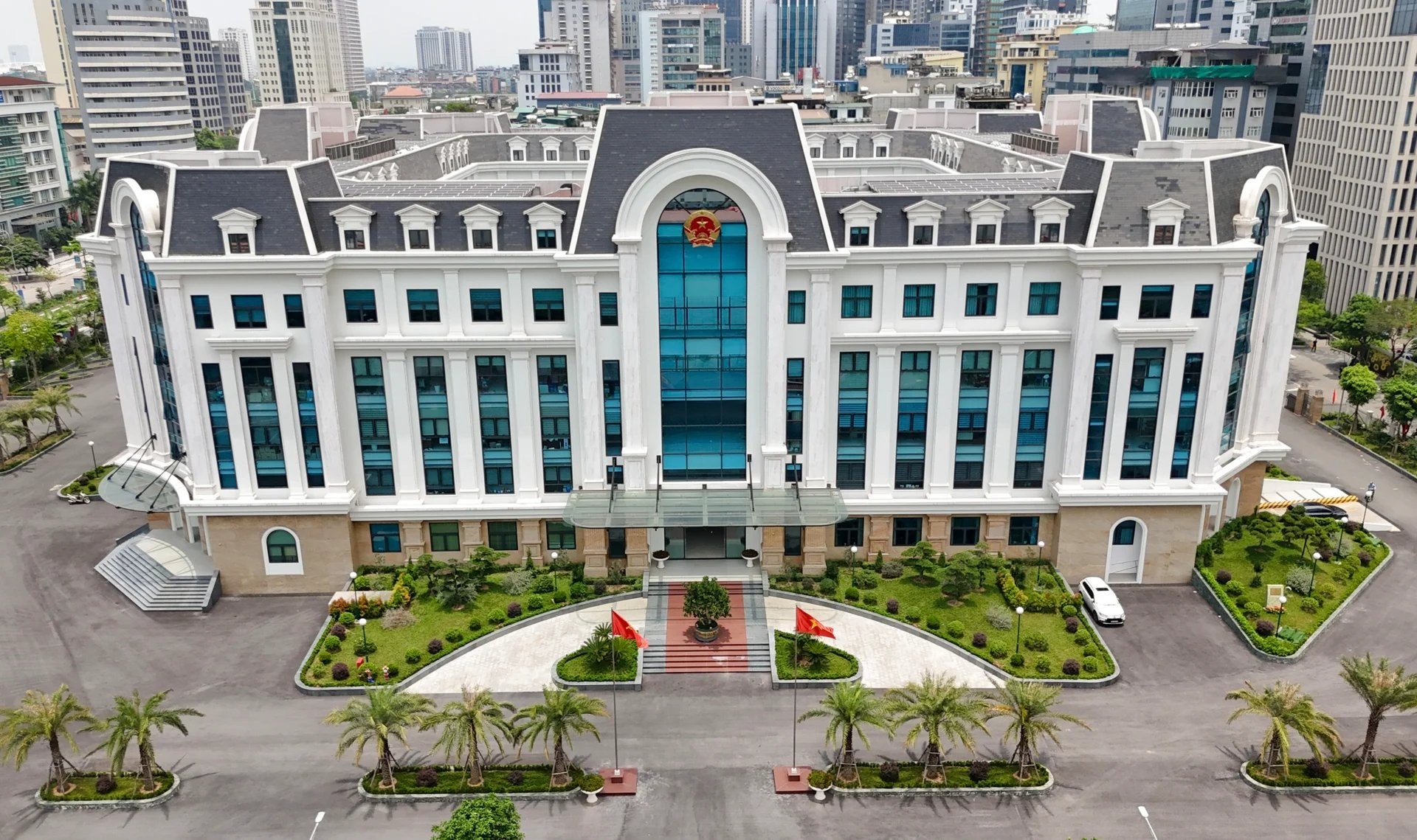 Hà Nội yêu cầu xử lý dứt điểm nhà, đất dôi dư sau sắp xếp