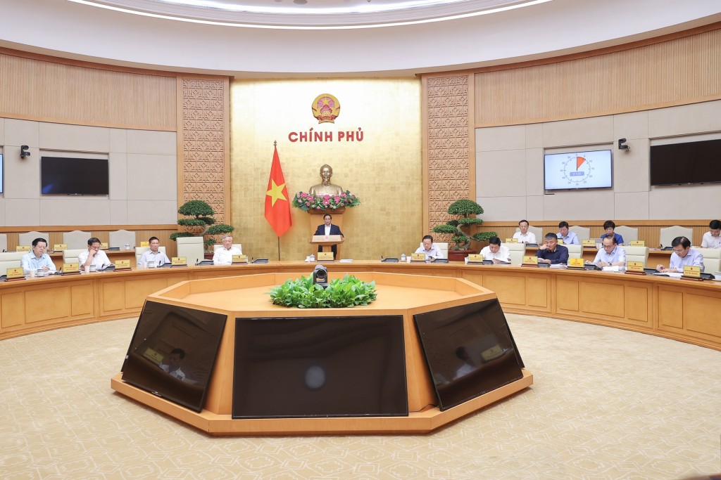 Thủ tướng nhấn mạnh, trong quá trình xây dựng, hoàn thiện pháp luật, phải bảo đảm luật phải thể chế hóa đầy đủ chủ trương, đường lối, chính sách của Đảng và Nhà nước - Ảnh: VGP/Nhật Bắc