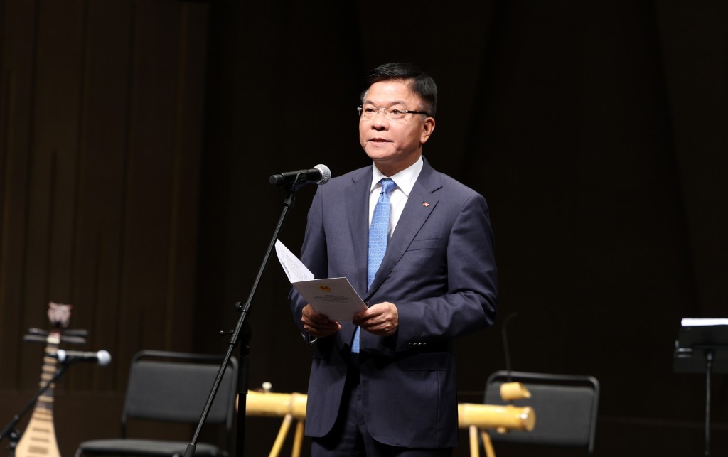 Phó Thủ tướng Lê Thành Long phát biểu tại Chương trình Hòa nhạc - Ảnh: VGP/Đức Tuân