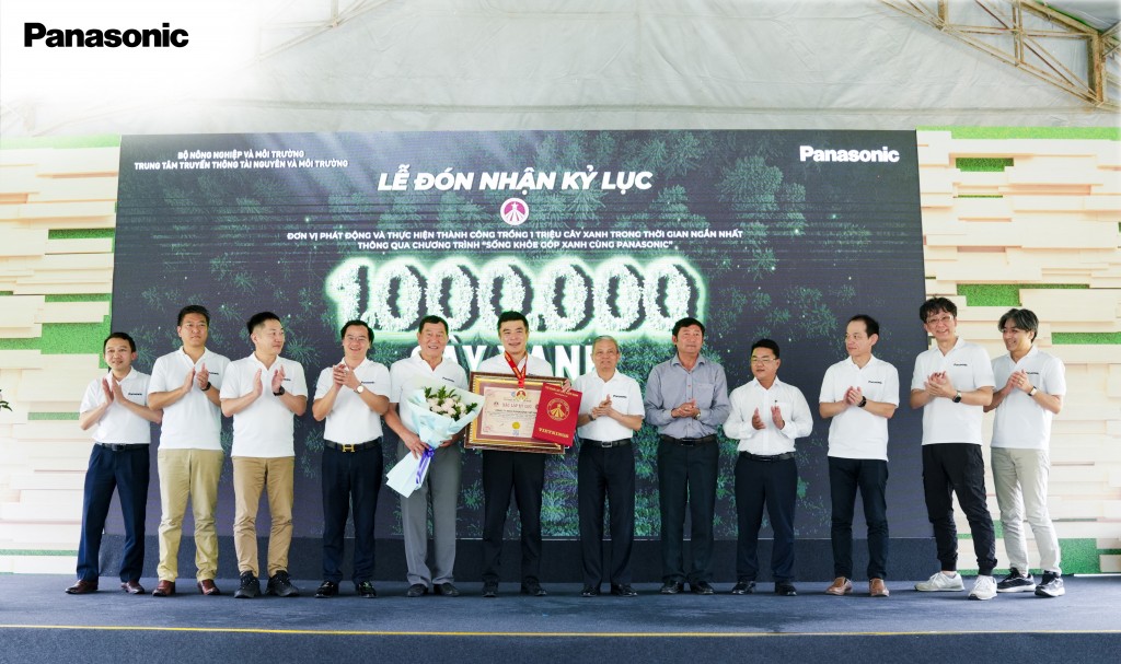 1. Lễ đón nhận Kỷ lục Triệu cây của Panasonic Việt Nam