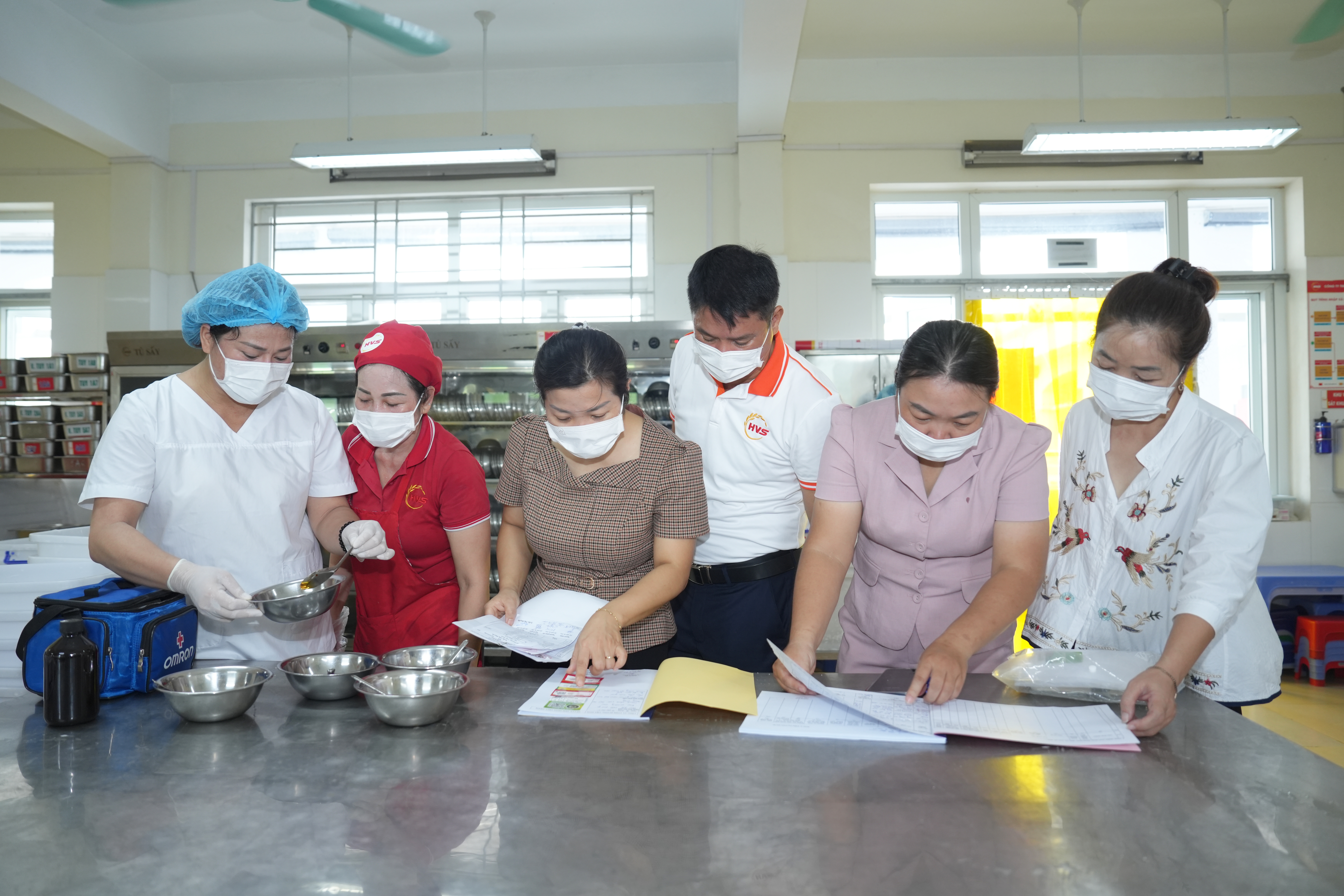 Phường Vĩnh Hưng siết chặt ATTP trường học trong năm học mới Phường Vĩnh Hưng siết chặt ATTP trường học trong năm học mới