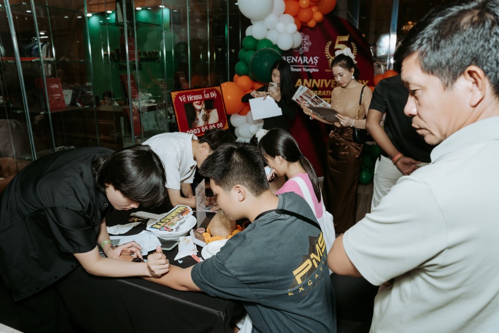 Benaras Masala Bay, 5 năm 