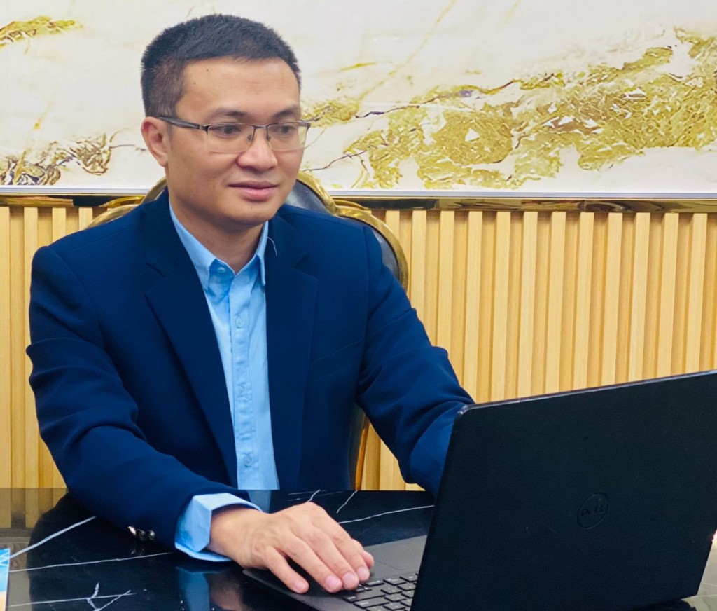 Tiến sĩ Phạm Kim Thư (Phó Hiệu trưởng Trường Đại học Công nghệ và Quản lý Hữu nghị)