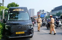 Đảm bảo an toàn giao thông và nâng cao ý thức của người dân