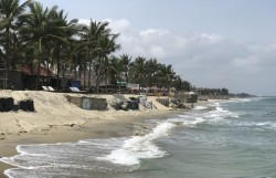 Đà Nẵng tìm giải pháp hữu hiệu bảo vệ bờ biển