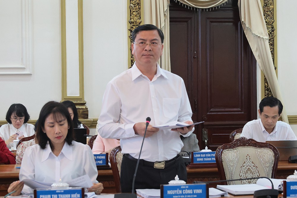 Giám đốc Sở Tài Chính Nguyễn Công Vinh phát biểu tại Hội nghị