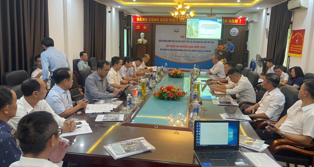 Quang cảnh hội thảo