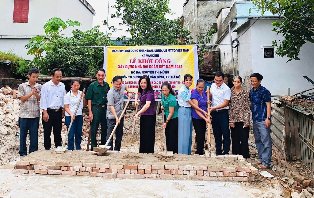 Xã Vân Đình khởi công xây dựng Nhà Đại đoàn kết cho hộ đặc biệt khó khăn