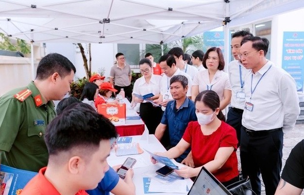 Phát huy sức mạnh cộng đồng để xây dựng công dân số