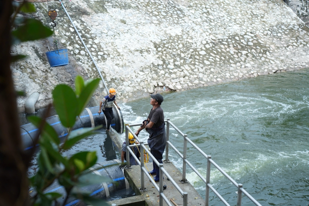 Hà Nội bắt đầu bổ cập nước hồ Tây để “hồi sinh” sông Tô Lịch Hà Nội bắt đầu bổ cập nước hồ Tây để “hồi sinh” sông Tô Lịch