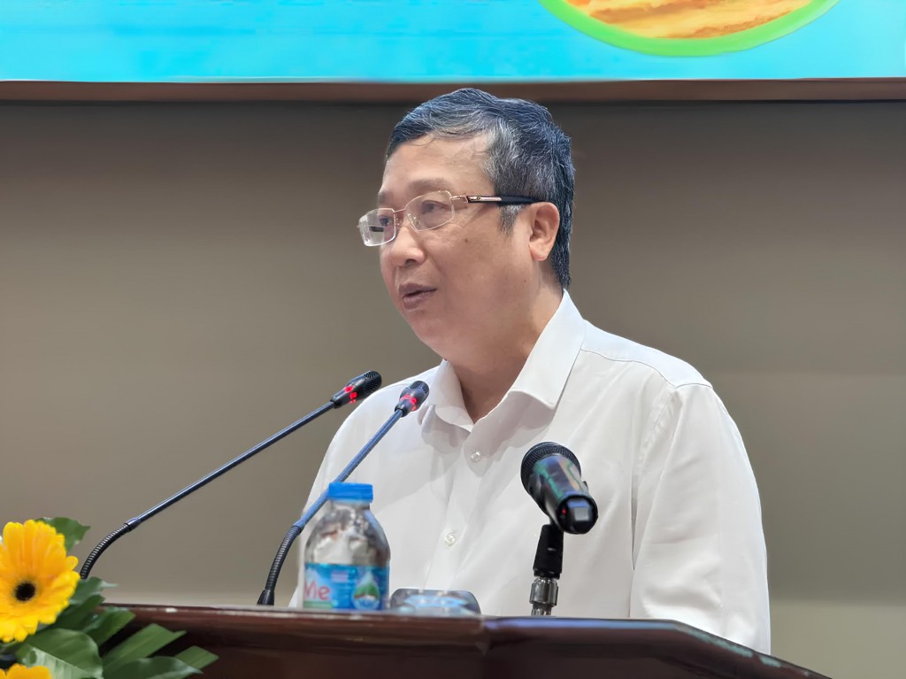 Thứ trưởng Bộ NN&MT Hoàng Trung phát biểu tại Hội nghị. Thứ trưởng Bộ NN&MT Hoàng Trung phát biểu tại Hội nghị.