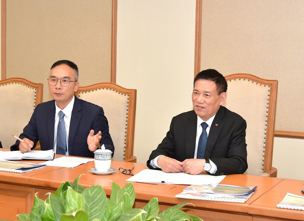 Phó Thủ tướng Hồ Đức Phớc phát biểu tại buổi tiếp và làm việc với Chủ tịch THACO Trần Bá Dương và ông Lee Yong-bae, Tổng Giám đốc Hyundai Rotem - Ảnh: VGP/Trần Mạnh Phó Thủ tướng Hồ Đức Phớc phát biểu tại buổi tiếp và làm việc với Chủ tịch THACO Trần Bá Dương và ông Lee Yong-bae, Tổng Giám đốc Hyundai Rotem - Ảnh: VGP/Trần Mạnh