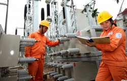 EVN lên tiếng về phản ánh hóa đơn tiền điện tháng 8 tăng cao