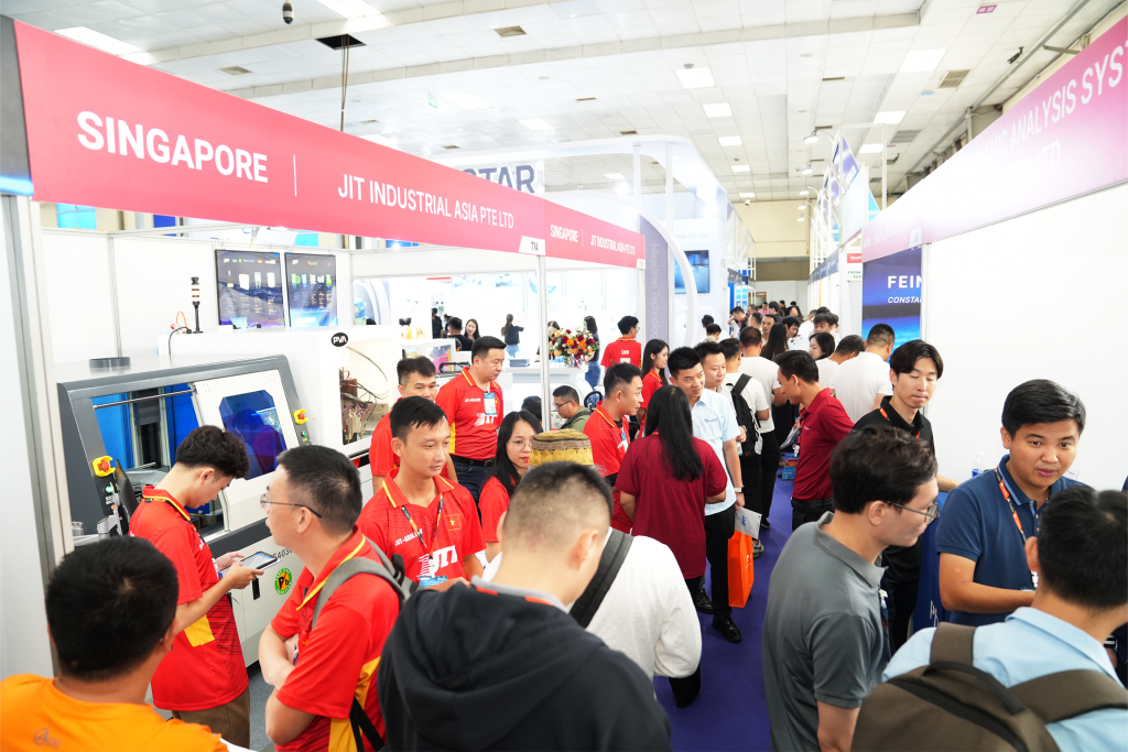 17 năm kiến tạo điểm hẹn công nghệ điện tử toàn cầu 17 năm kiến tạo điểm hẹn công nghệ điện tử toàn cầu