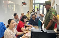 Phê bình 29 xã, phường chậm cập nhật số liệu chi trả quà 2/9