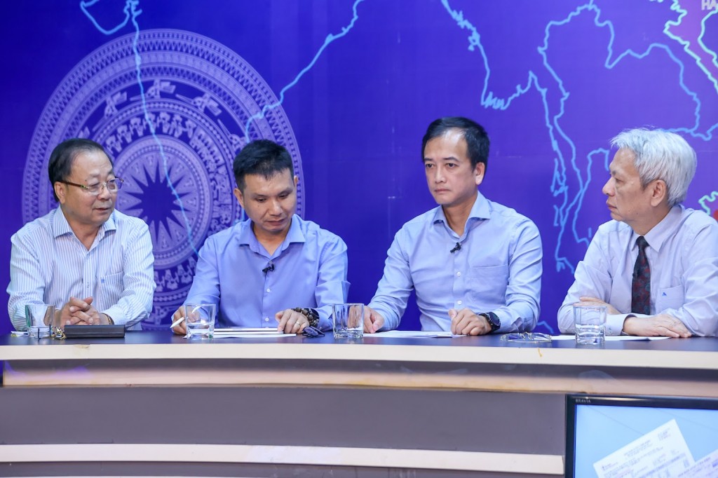 Các khách mời thảo luận tại Tòa đàm - Ảnh: VGP/Nhật Bắc Các khách mời thảo luận tại Tòa đàm - Ảnh: VGP/Nhật Bắc