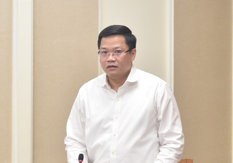 Thứ trưởng Bộ Tài chính Nguyễn Đức Tâm báo cáo - Ảnh: VGP/Giang Thanh Thứ trưởng Bộ Tài chính Nguyễn Đức Tâm báo cáo - Ảnh: VGP/Giang Thanh