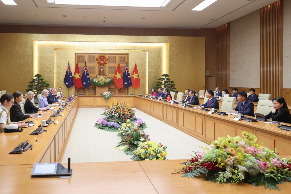 Hai bên nhất trí tăng cường hơn nữa tăng cường chính trị thông qua đẩy mạnh trao đổi và tiếp xúc cấp cao và các cấp - Ảnh: VGP/Nhật Bắc Hai bên nhất trí tăng cường hơn nữa tăng cường chính trị thông qua đẩy mạnh trao đổi và tiếp xúc cấp cao và các cấp - Ảnh: VGP/Nhật Bắc