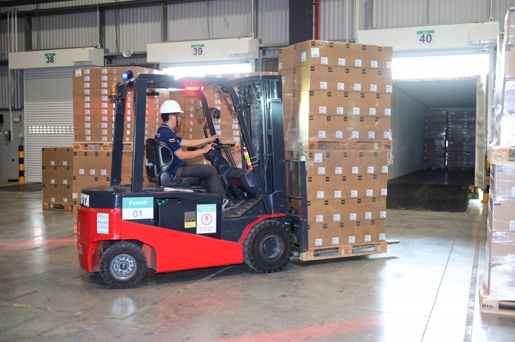 Kuehne+Nagel và Tập đoàn LEGO khai trương trung tâm phân phối khu vực mới tại Việt Nam Kuehne+Nagel và Tập đoàn LEGO khai trương trung tâm phân phối khu vực mới tại Việt Nam