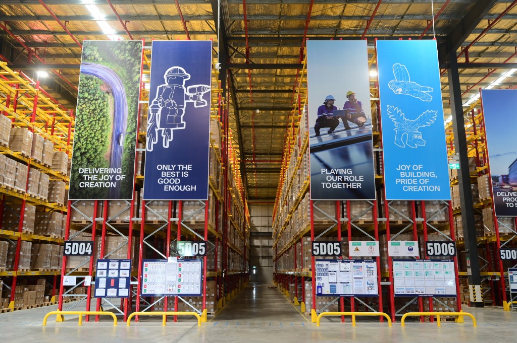 Kuehne+Nagel và Tập đoàn LEGO khai trương trung tâm phân phối khu vực mới tại Việt Nam Kuehne+Nagel và Tập đoàn LEGO khai trương trung tâm phân phối khu vực mới tại Việt Nam