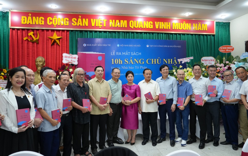 Yêu thương con người hơn qua