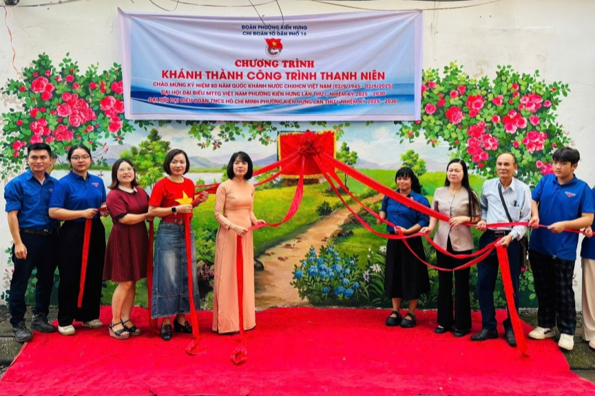 Đoàn Thanh niên - nòng cốt trong khối đại đoàn kết toàn dân Đoàn Thanh niên - nòng cốt trong khối đại đoàn kết toàn dân