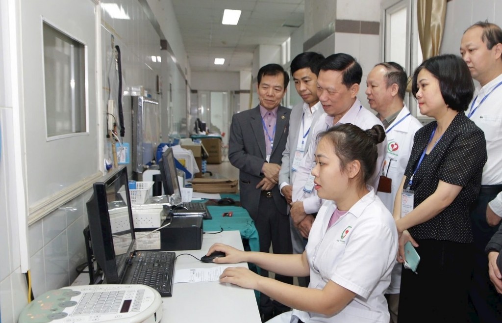 Nhiều lợi ích khi bệnh án điện tử “thế chỗ” bệnh án giấy