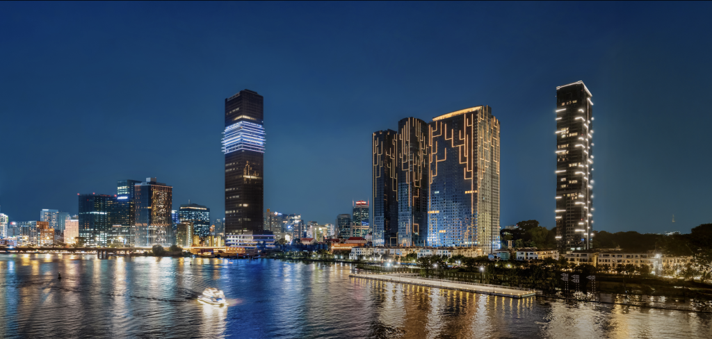 Grand Marina, Saigon là khu căn hộ hàng hiệu Marriott và JW Marriott lớn nhất thế giới, gắn liền với mảnh đất di sản Ba Son hơn 200 năm tuổi