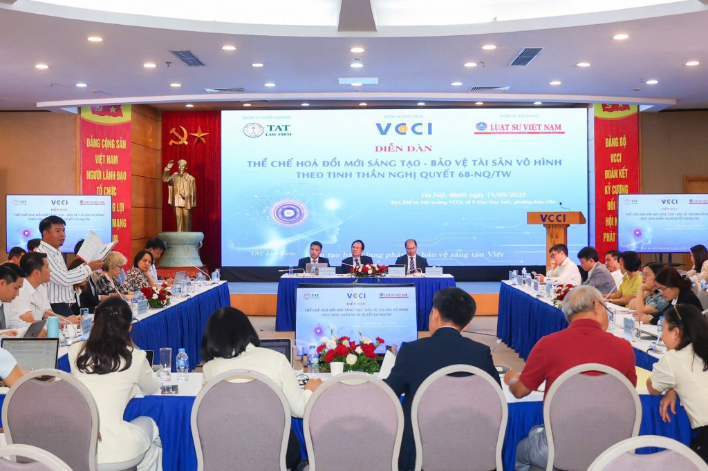 Đông đảo các đại biểu tham dự diễn đàn “Thể chế hoá đổi mới sáng tạo - Bảo vệ tài sản vô hình theo tinh thần Nghị quyết 68-NQ/TW”.