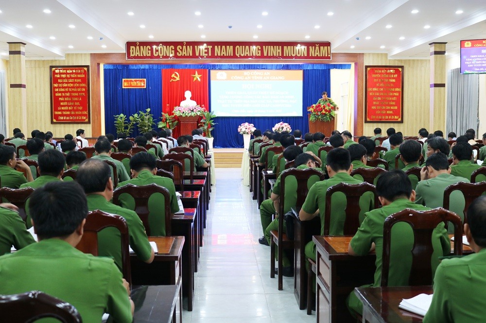 Toàn cảnh hội nghị