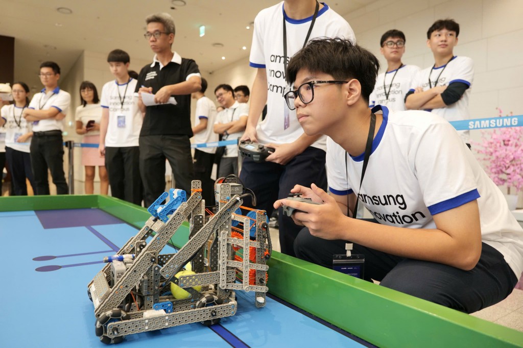 x.Các đội thi tham gia cuộc thi Innovation Tech Challenge (2)