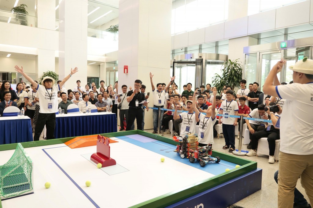 x.Các đội thi tham gia cuộc thi Innovation Tech Challenge(1)