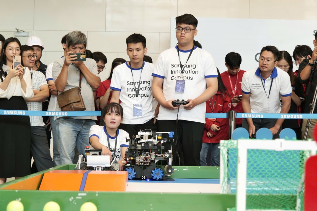 x.Các đội thi tham gia cuộc thi Innovation Tech Challenge(2)