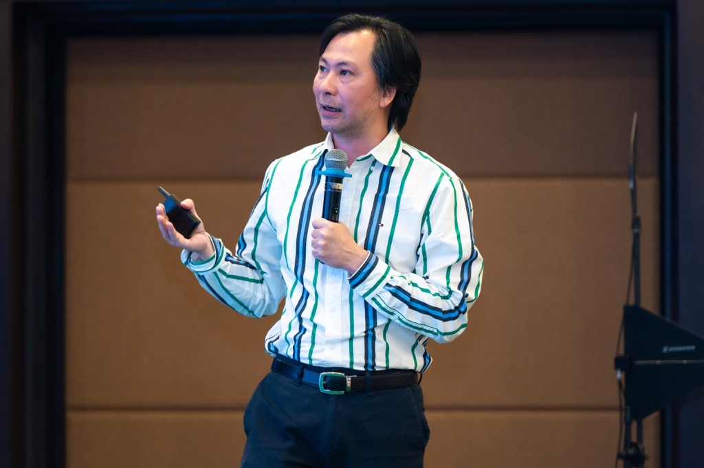 PGS.TS. Đàm Hoàng Phúc, Giám đốc chương trình Kỹ thuật Ô tô, Đại học Bách khoa Hà Nội chia sẻ tại tọa đàm.