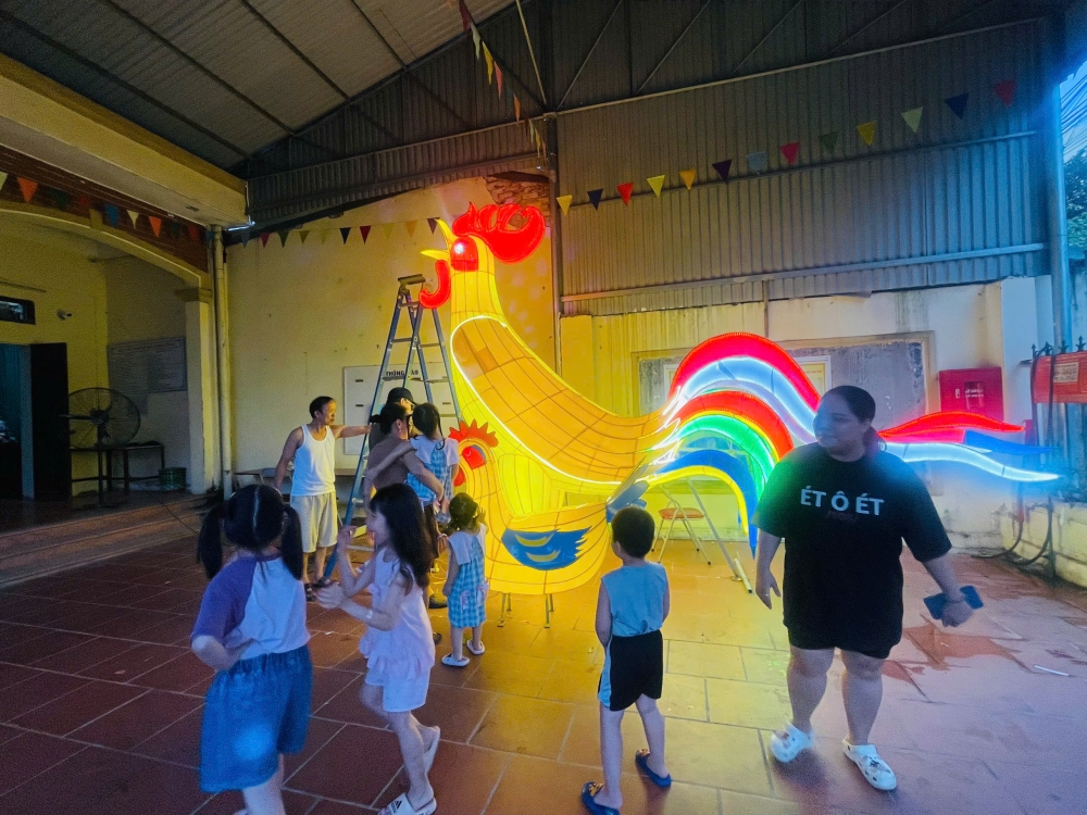 Người dân Sơn Tây náo nức chuẩn bị đón Trung thu thành cổ Người dân Sơn Tây náo nức chuẩn bị đón Trung thu thành cổ