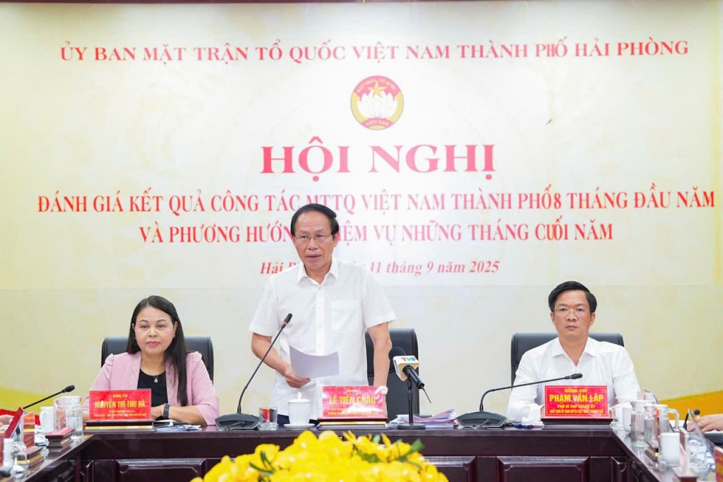 Đồng chí Lê Tiến Châu, Ủy viên Trung ương Đảng, Bí thư Thành ủy Hải Phòng phát biểu kết luận chỉ đạo Hội nghị.