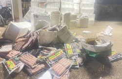 Lạng Sơn: Cháy xe chở hàng, phát hiện gần 3 tấn xúc xích không rõ nguồn gốc