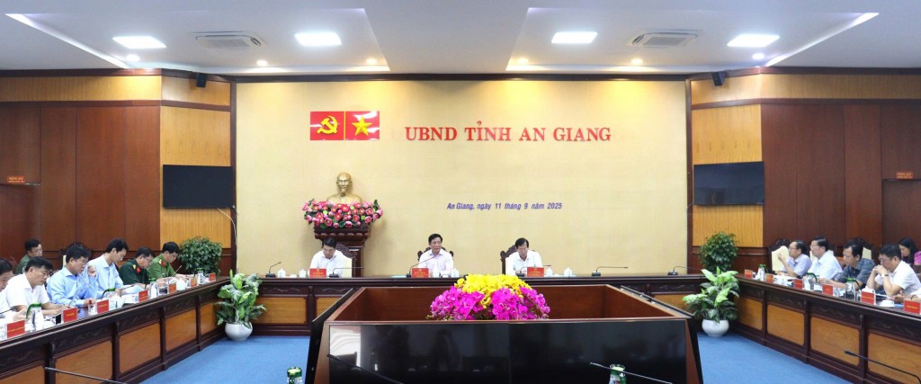Quang cảnh hội nghị