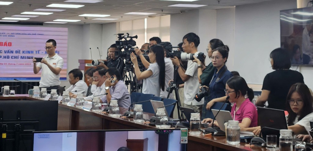 Tham vấn chuyên gia về Dự thảo Luật Báo chí (sửa đổi) Tham vấn chuyên gia về Dự thảo Luật Báo chí (sửa đổi)