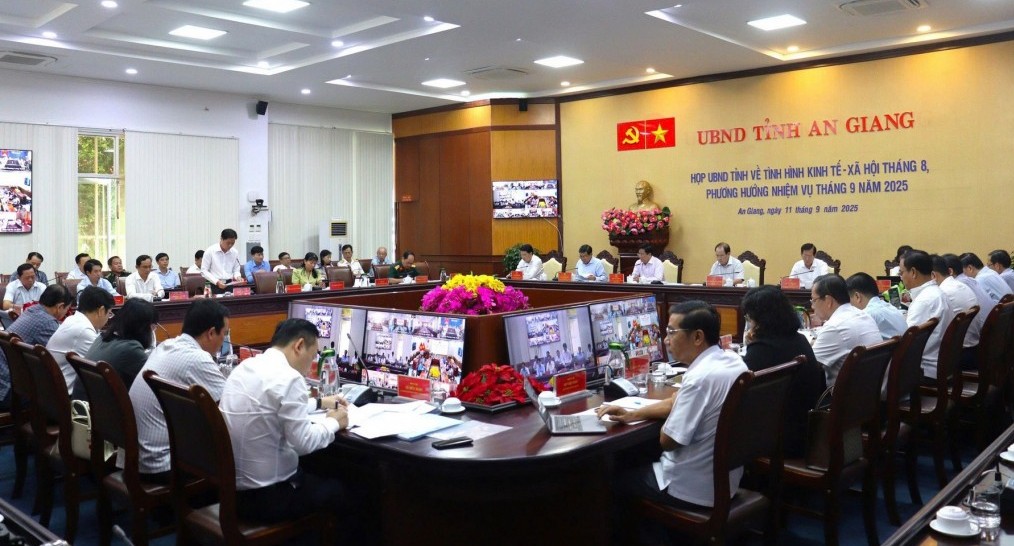 Tập trung kịch bản tăng trưởng, thúc đẩy giải ngân vốn đầu tư công