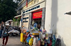 Người bán hàng rong nắm rõ thời gian làm việc của lực lượng chức năng?