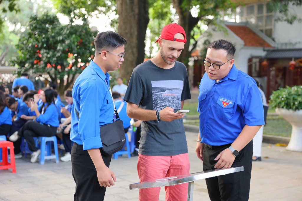 Khánh thành công trình “Wifi miễn phí - Thư viện số thanh niên Khánh thành công trình “Wifi miễn phí - Thư viện số thanh niên