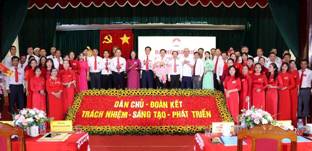 MTTQ Việt Nam xã Bất Bạt : Lan tỏa phong trào thi đua, chung sức vì an sinh xã hội MTTQ Việt Nam xã Bất Bạt : Lan tỏa phong trào thi đua, chung sức vì an sinh xã hội